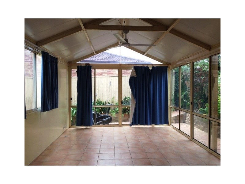 61 Lindeman Crescent, Green Valley NSW 2168