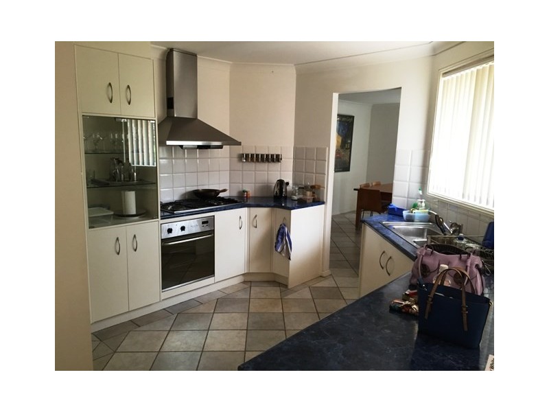 7 Weston Place, West Hoxton NSW 2171