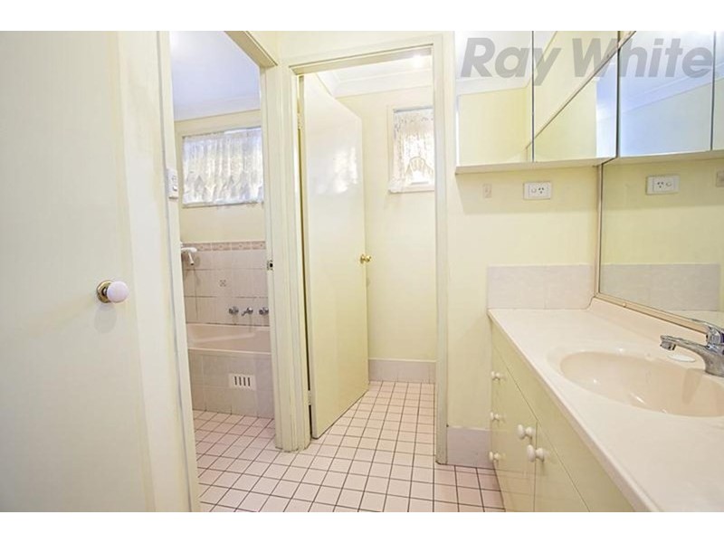 10 Bower-Bird Street, Hinchinbrook NSW 2168