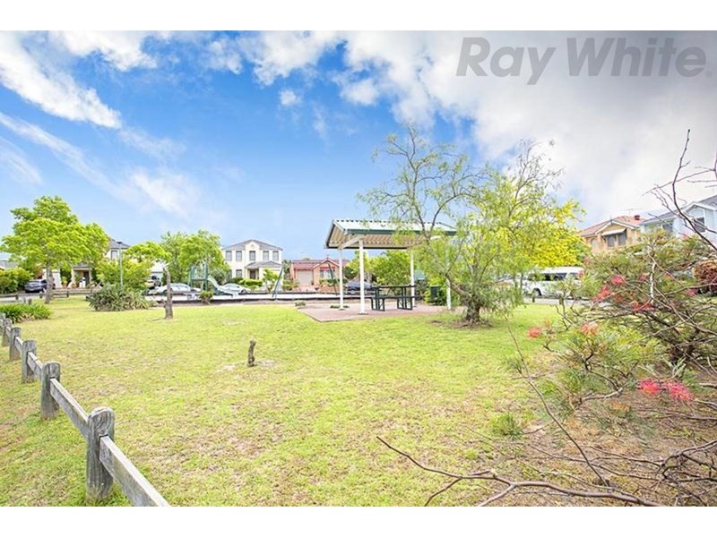 2 Lupton Place, Horningsea Park NSW 2171