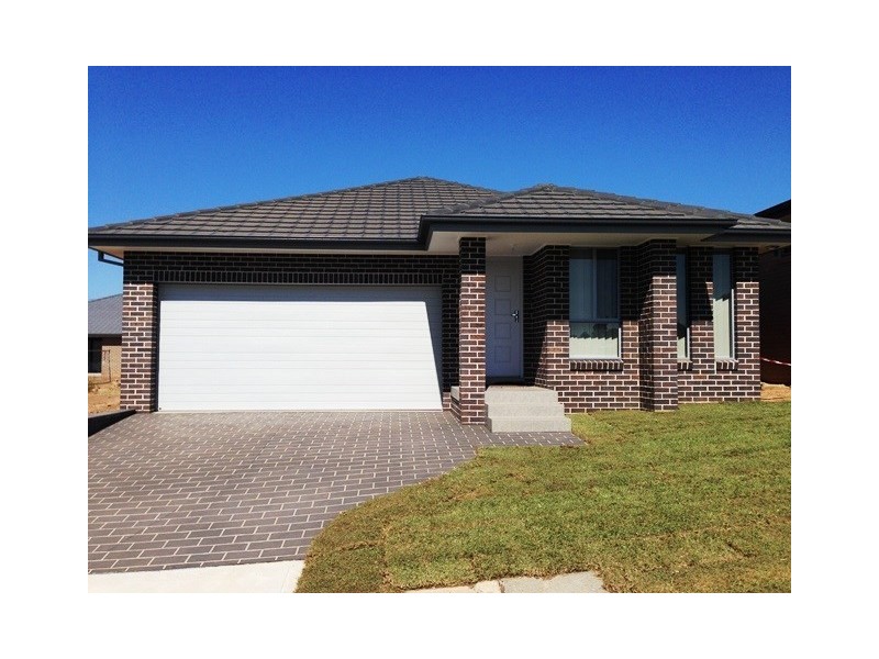 7 Magaret Dawson Drive, Carnes Hill NSW 2171