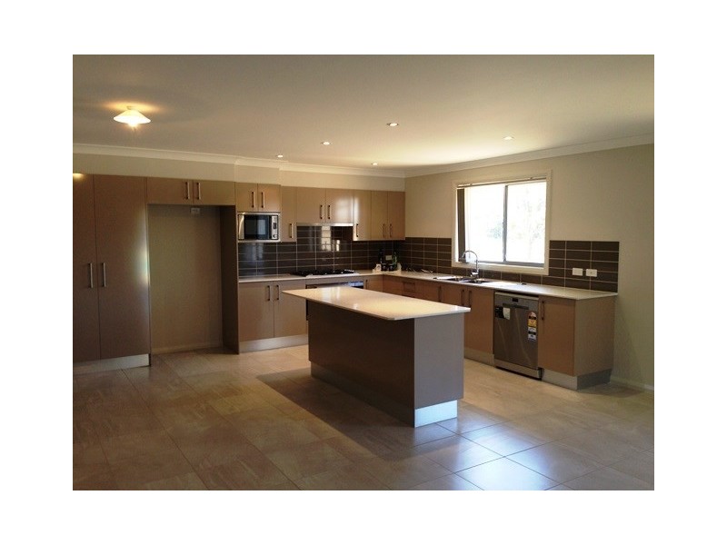 7 Magaret Dawson Drive, Carnes Hill NSW 2171