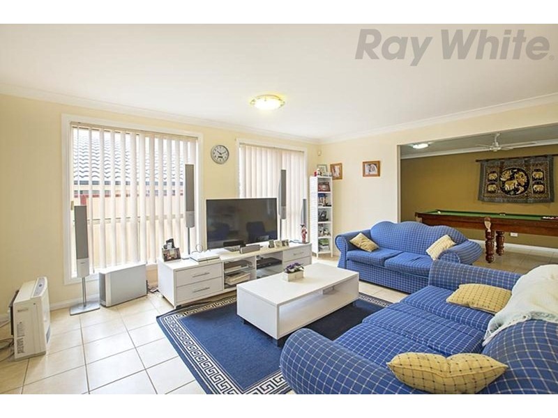 8 Symons Place, West Hoxton NSW 2171