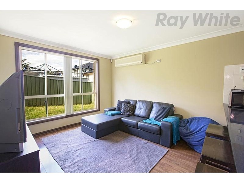 131 Carmichael Drive, West Hoxton NSW 2171