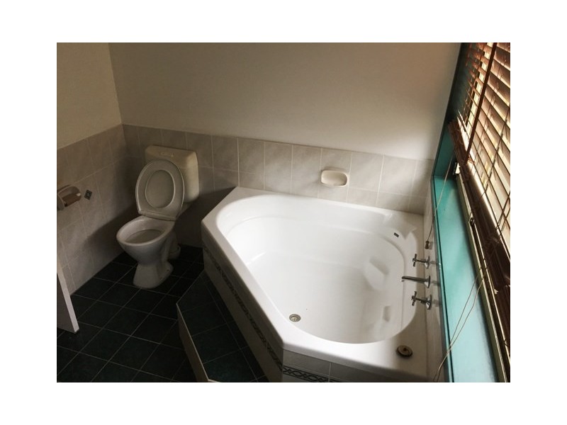 10 Snell Place, West Hoxton NSW 2171