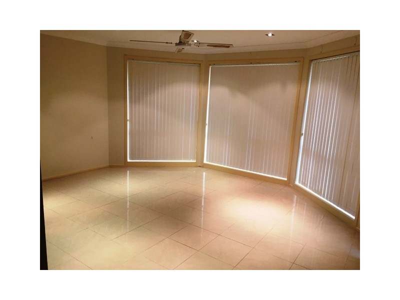 10 Snell Place, West Hoxton NSW 2171