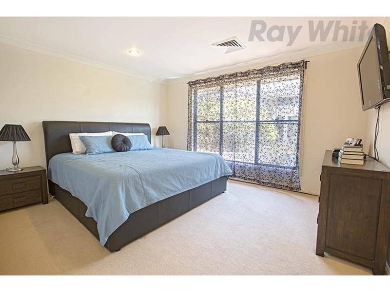 8 Davina Crescent, Cecil Hills NSW 2171