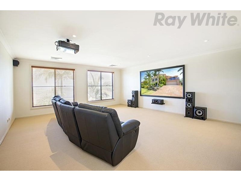 8 Davina Crescent, Cecil Hills NSW 2171