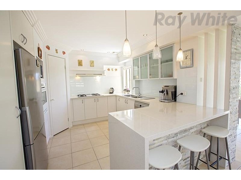 90 Carmichael Drive, West Hoxton NSW 2171