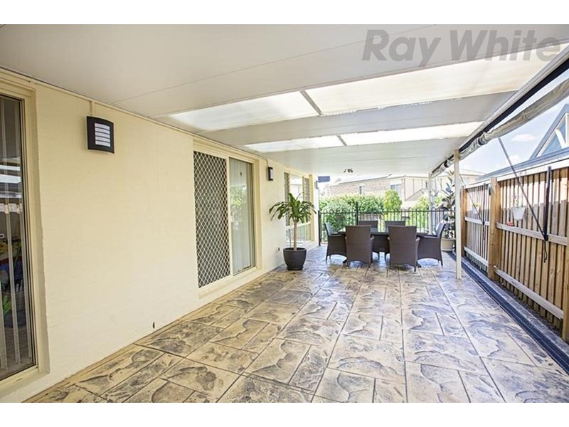 90 Carmichael Drive, West Hoxton NSW 2171