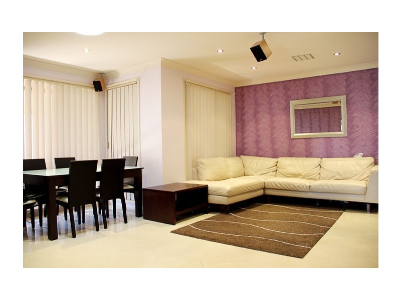 8 Gilgandra Road, Hoxton Park NSW 2171