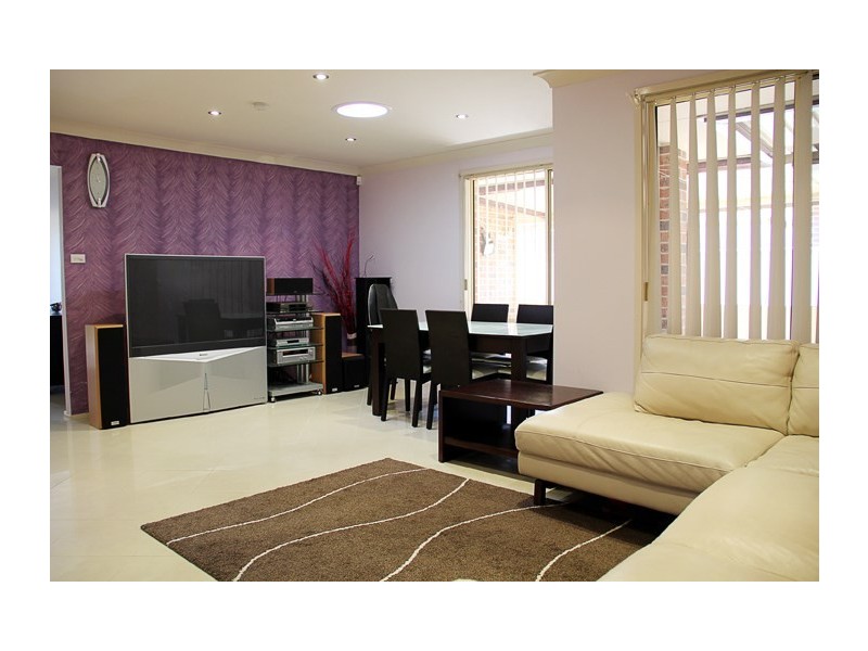 8 Gilgandra Road, Hoxton Park NSW 2171