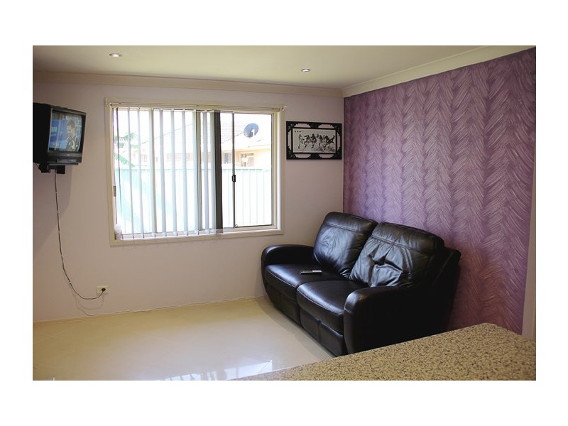 8 Gilgandra Road, Hoxton Park NSW 2171