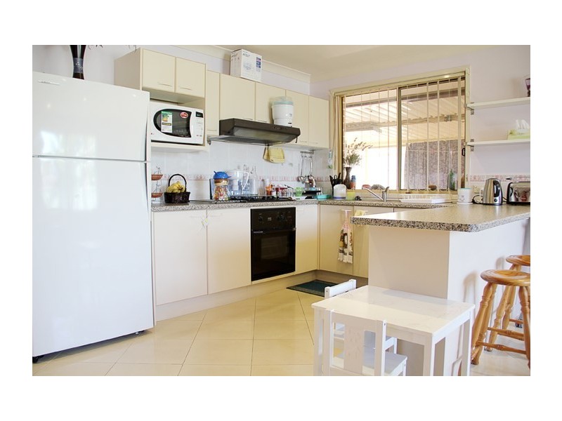 8 Gilgandra Road, Hoxton Park NSW 2171