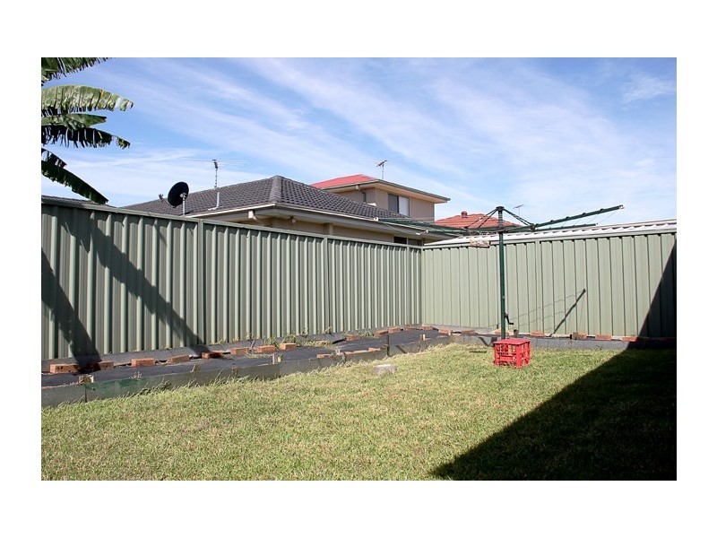 8 Gilgandra Road, Hoxton Park NSW 2171