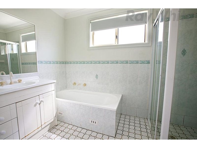 14a Luongo Close, Prestons NSW 2170