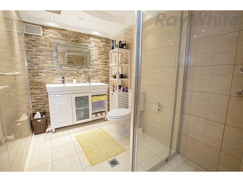 7/3 Riverpark Drive, Liverpool NSW 2170