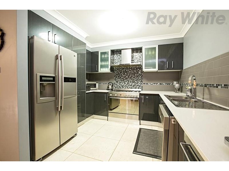 13 Blackburn Avenue, West Hoxton NSW 2171