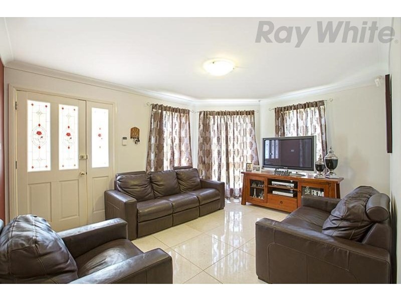 13 Blackburn Avenue, West Hoxton NSW 2171