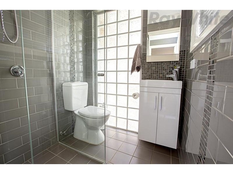 13 Blackburn Avenue, West Hoxton NSW 2171