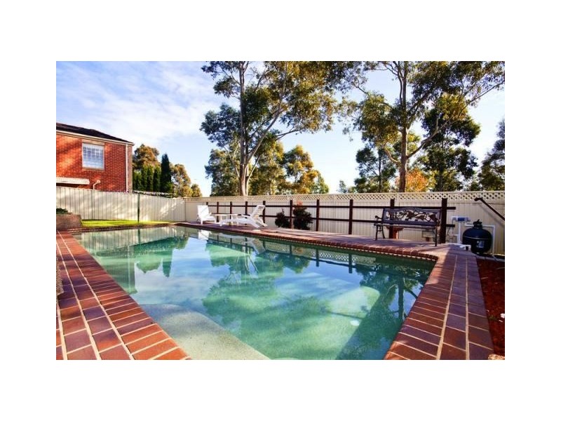 9 Mathew Place, West Hoxton NSW 2171