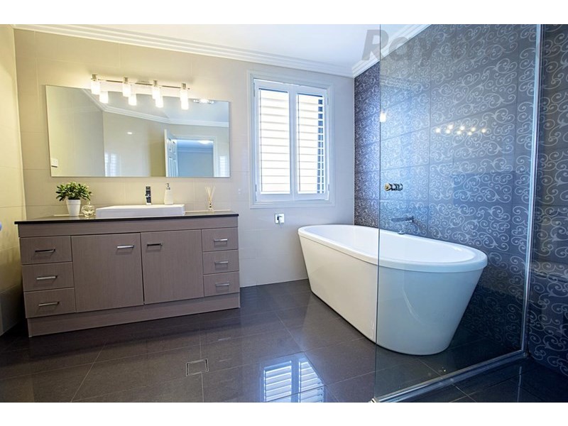 10 Andrews Circuit, Horningsea Park NSW 2171