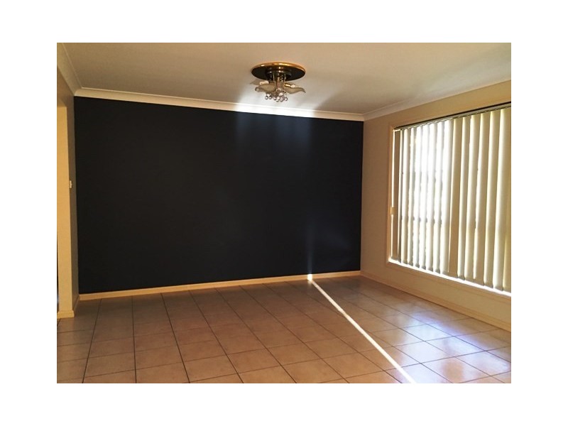 1 Domenico Close, West Hoxton NSW 2171