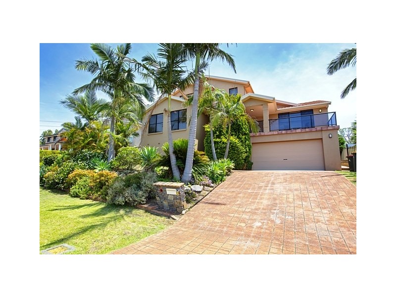 8 Davina Close, Cecil Hills NSW 2171