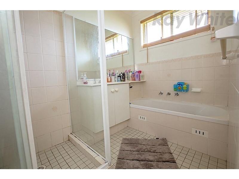 21 Blackwood Avenue, Minto NSW 2566