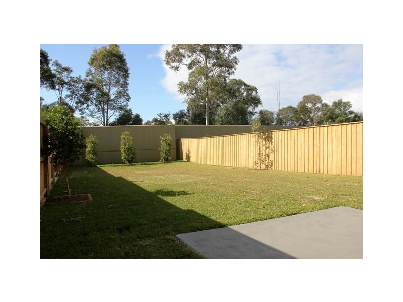 111 Hemsworth Avenue, Middleton Grange NSW 2171