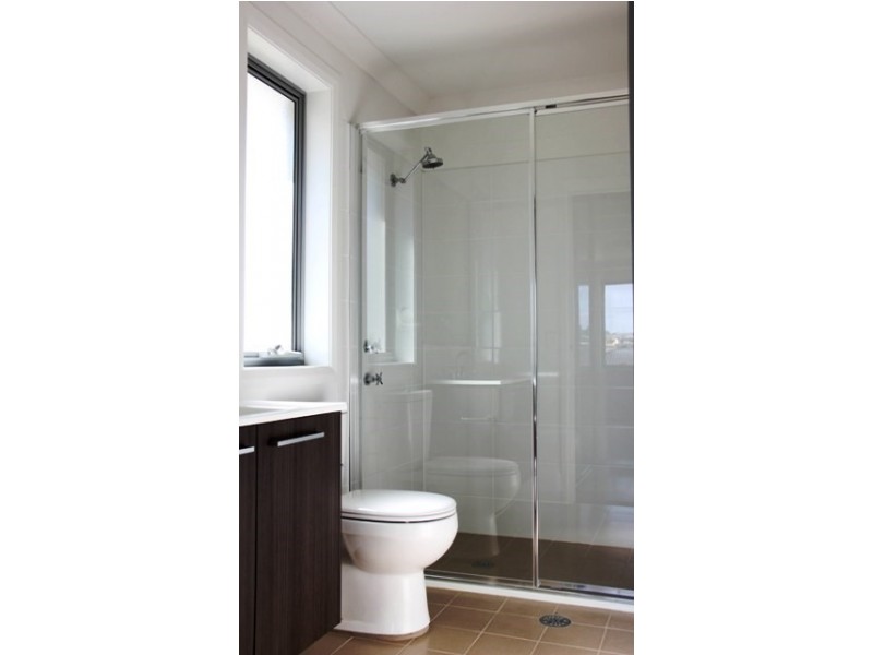 111 Hemsworth Avenue, Middleton Grange NSW 2171