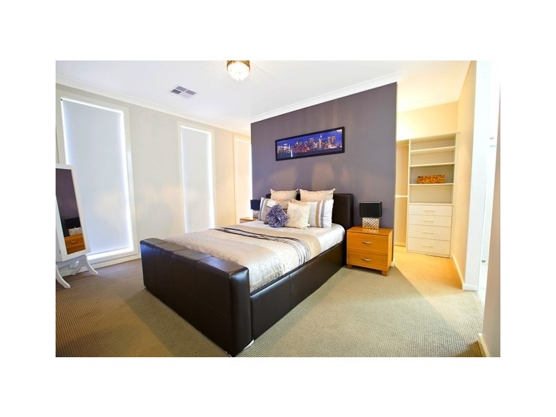 16 Conway Drive, West Hoxton NSW 2171