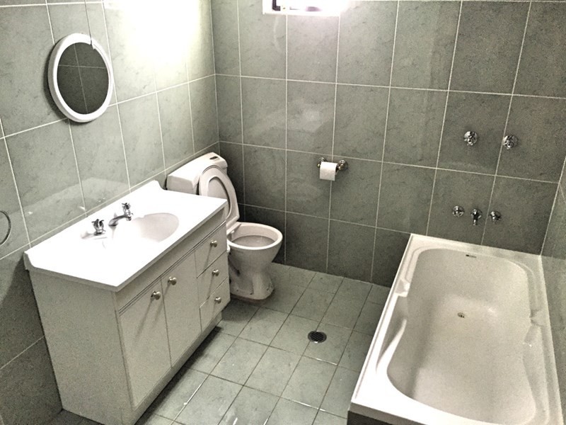 7a Cape Baron Avenue, Green Valley NSW 2168