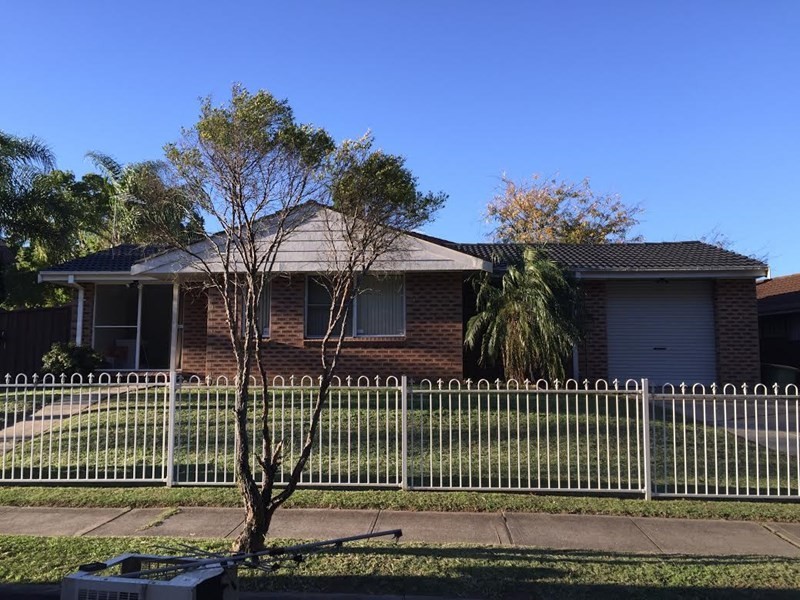 44 Sartor Cresent, Bossley Park NSW 2176