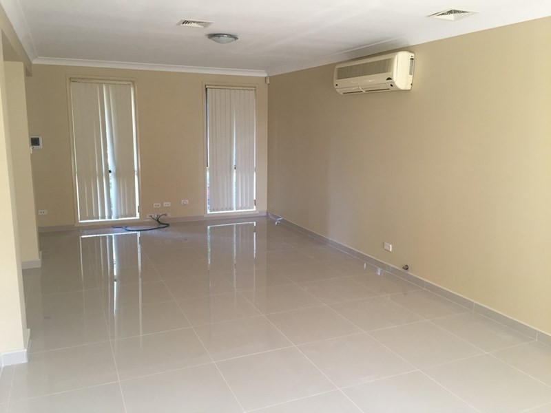 3 rabett Cresent, Horningsea Park NSW 2171