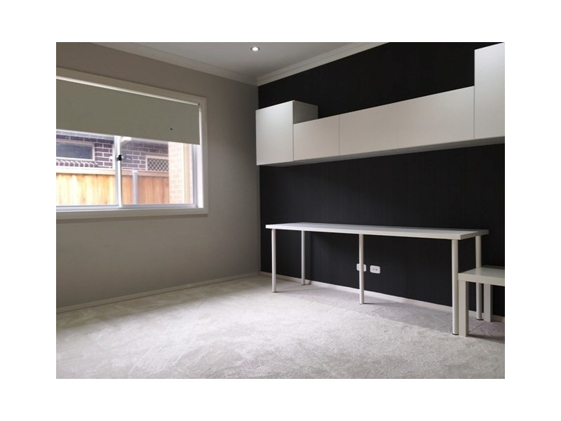 34 Rosedale Circuit, Carnes Hill NSW 2171