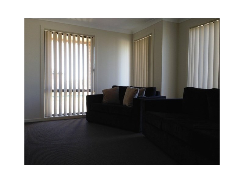 9 Carter Street, Oran Park NSW 2570