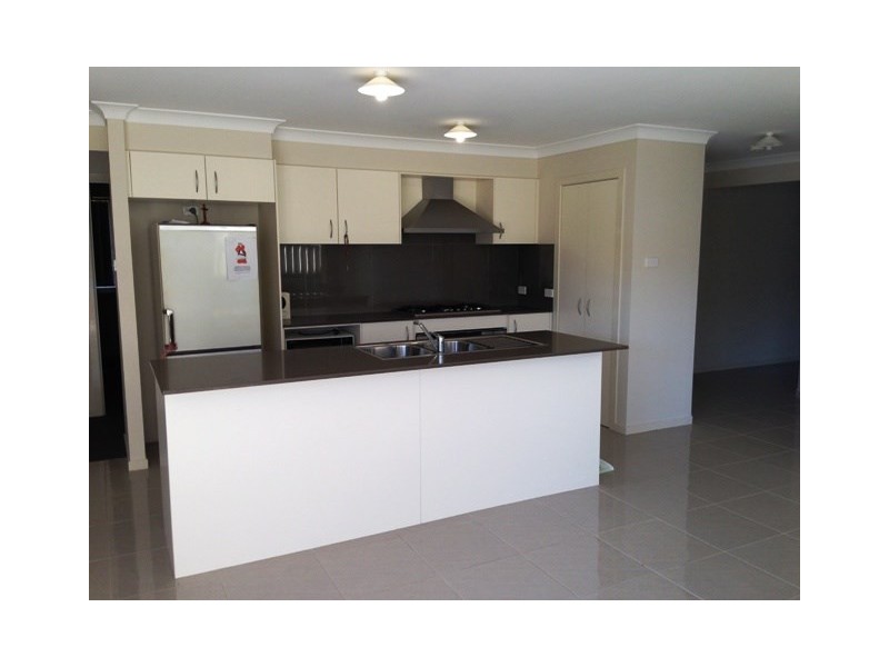 9 Carter Street, Oran Park NSW 2570