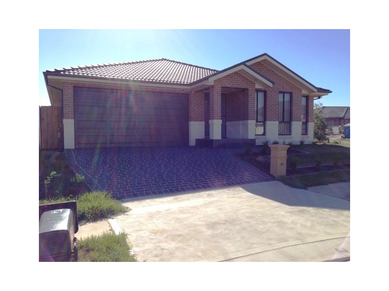 9 Carter Street, Oran Park NSW 2570