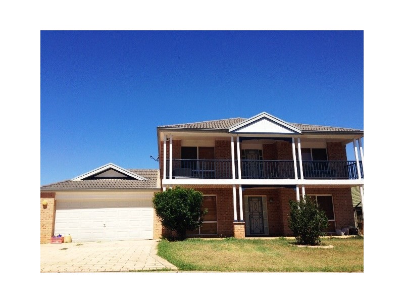 1 St Helens Close, West Hoxton NSW 2171