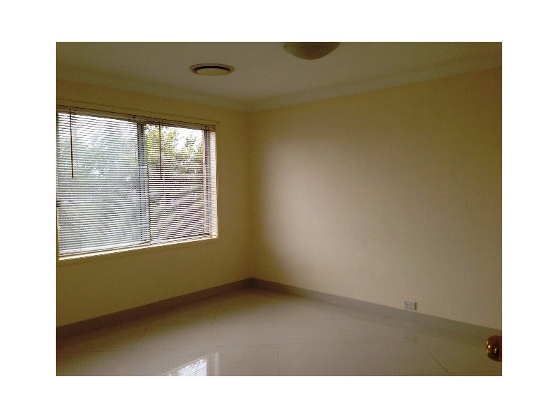 1 St Helens Close, West Hoxton NSW 2171