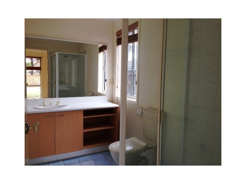 1 St Helens Close, West Hoxton NSW 2171