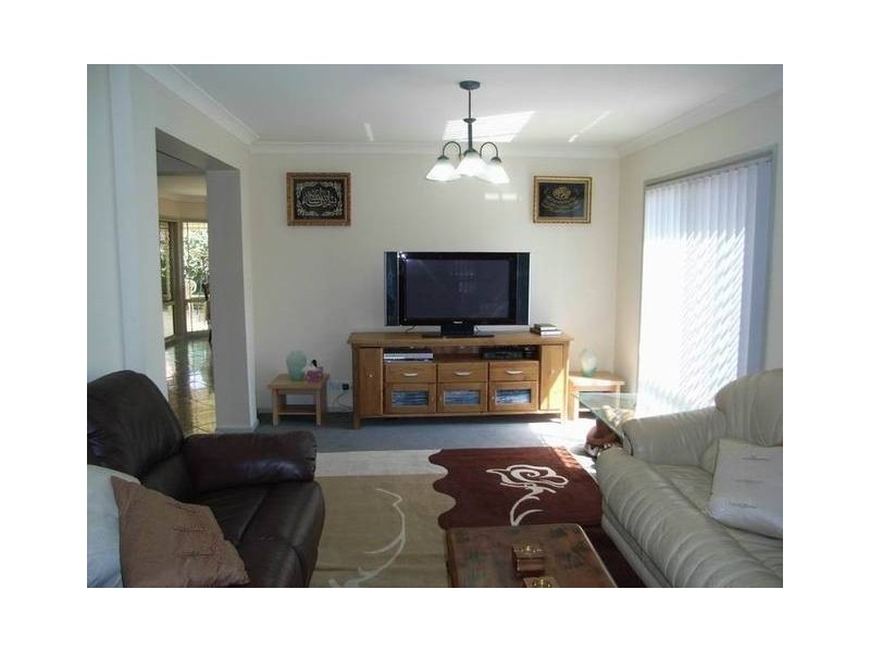 West Hoxton NSW 2171