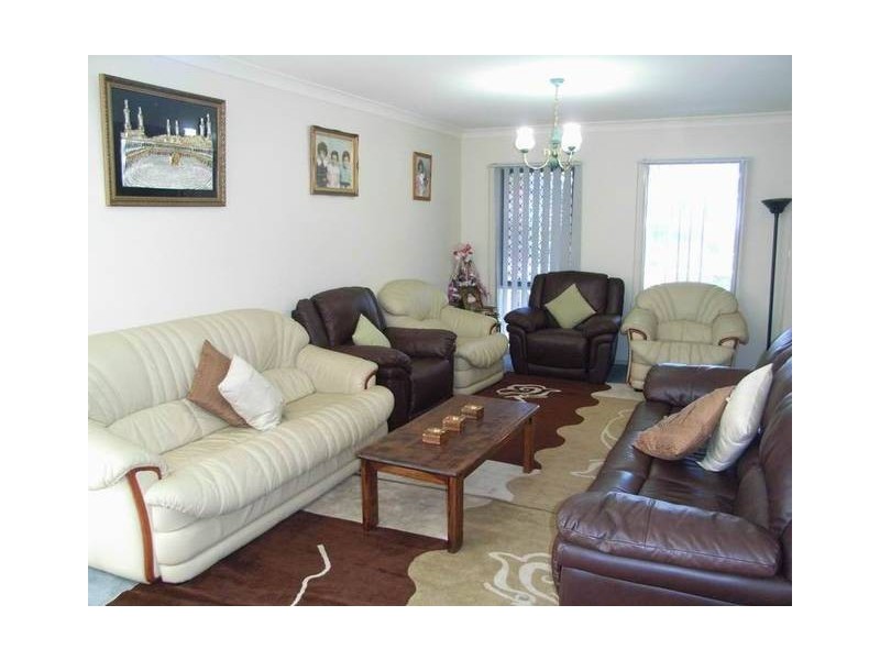 West Hoxton NSW 2171