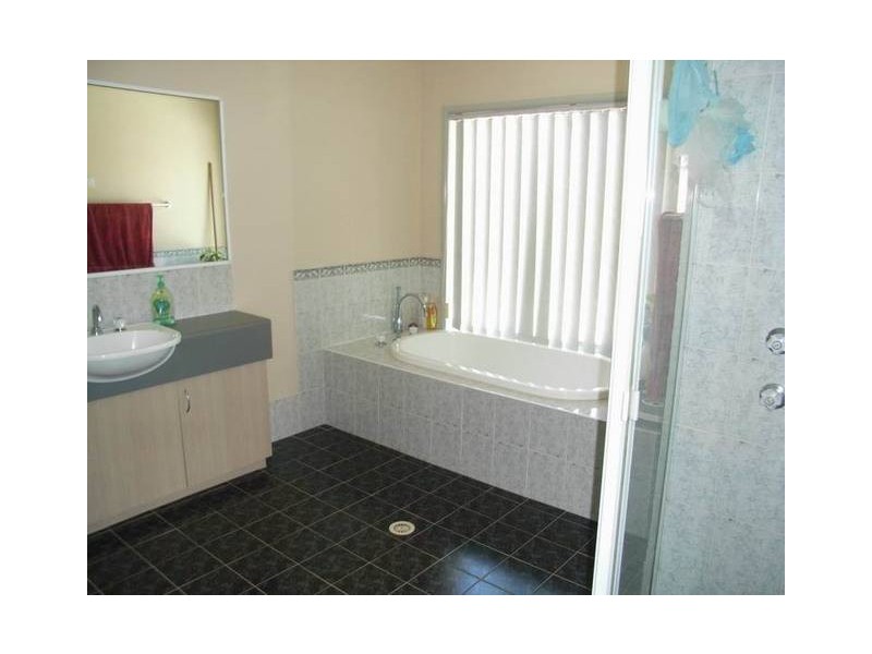 West Hoxton NSW 2171
