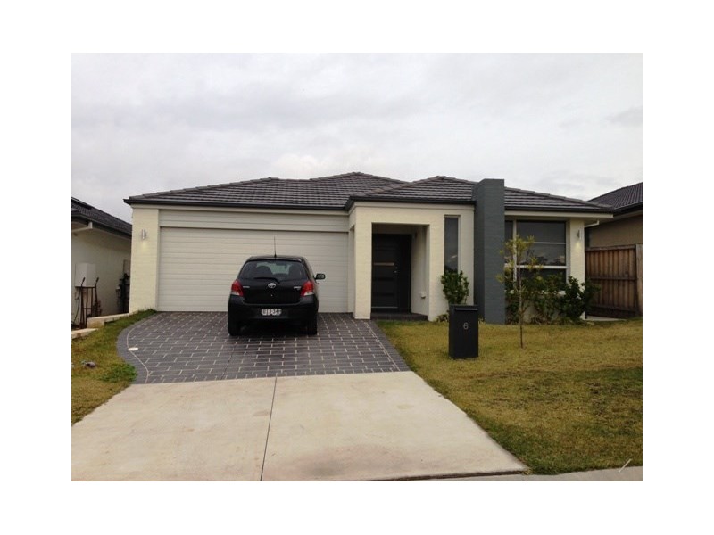 6 Ivor Street, Middleton Grange NSW 2171
