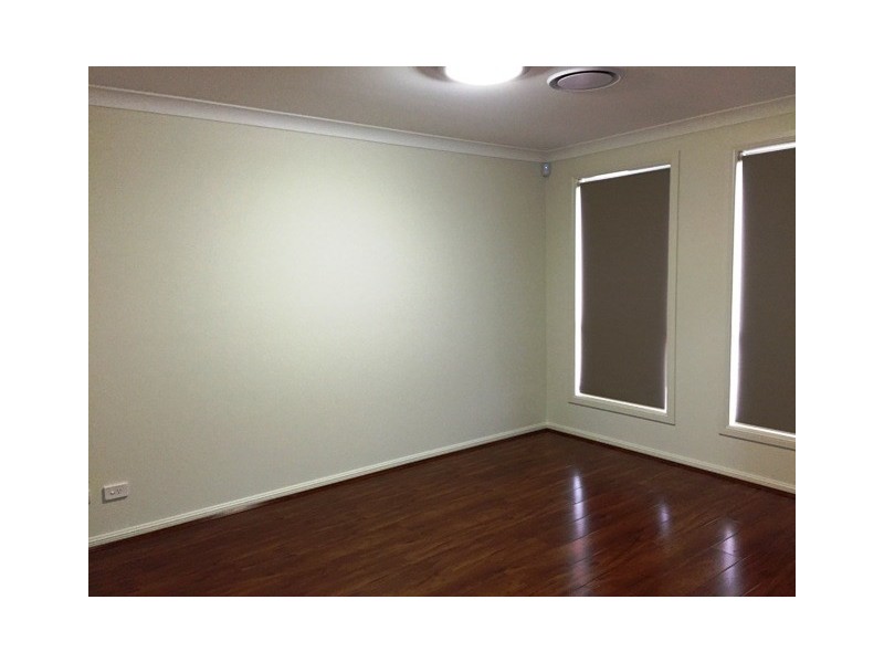 10 Little John Street, Middleton Grange NSW 2171