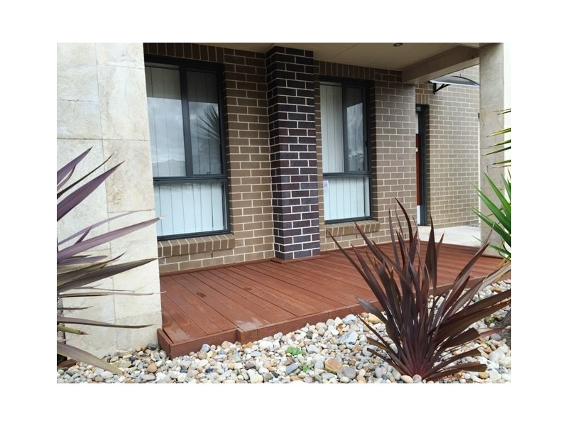 123 Middleton Drive, Middleton Grange NSW 2171