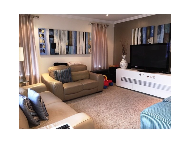 123 Middleton Drive, Middleton Grange NSW 2171