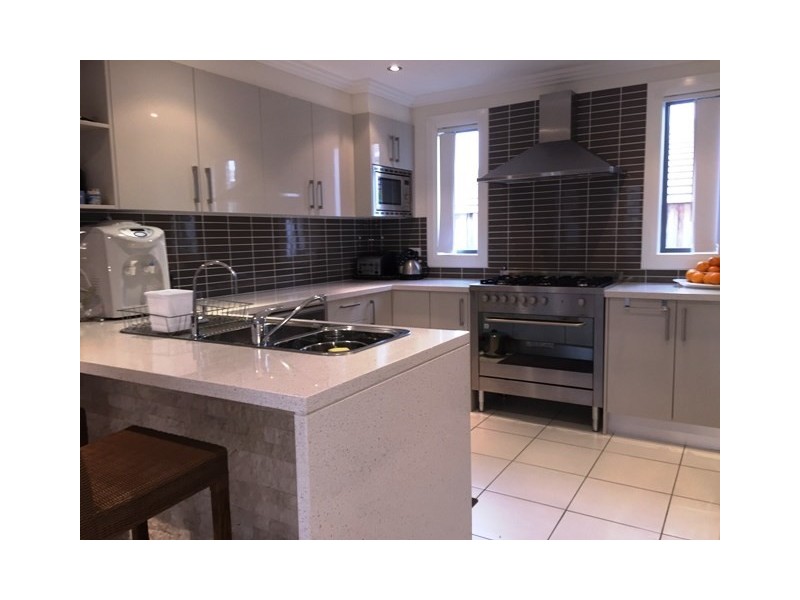 123 Middleton Drive, Middleton Grange NSW 2171